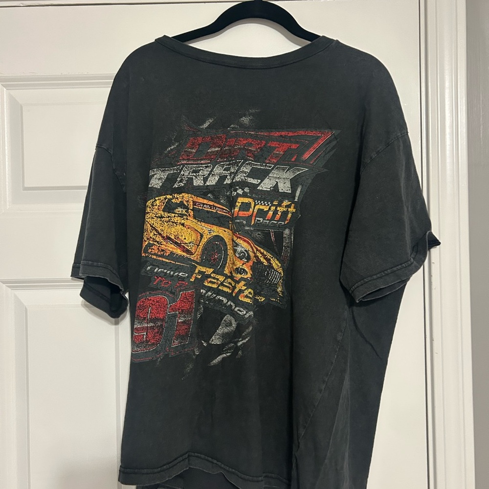 garage basic graphic tee